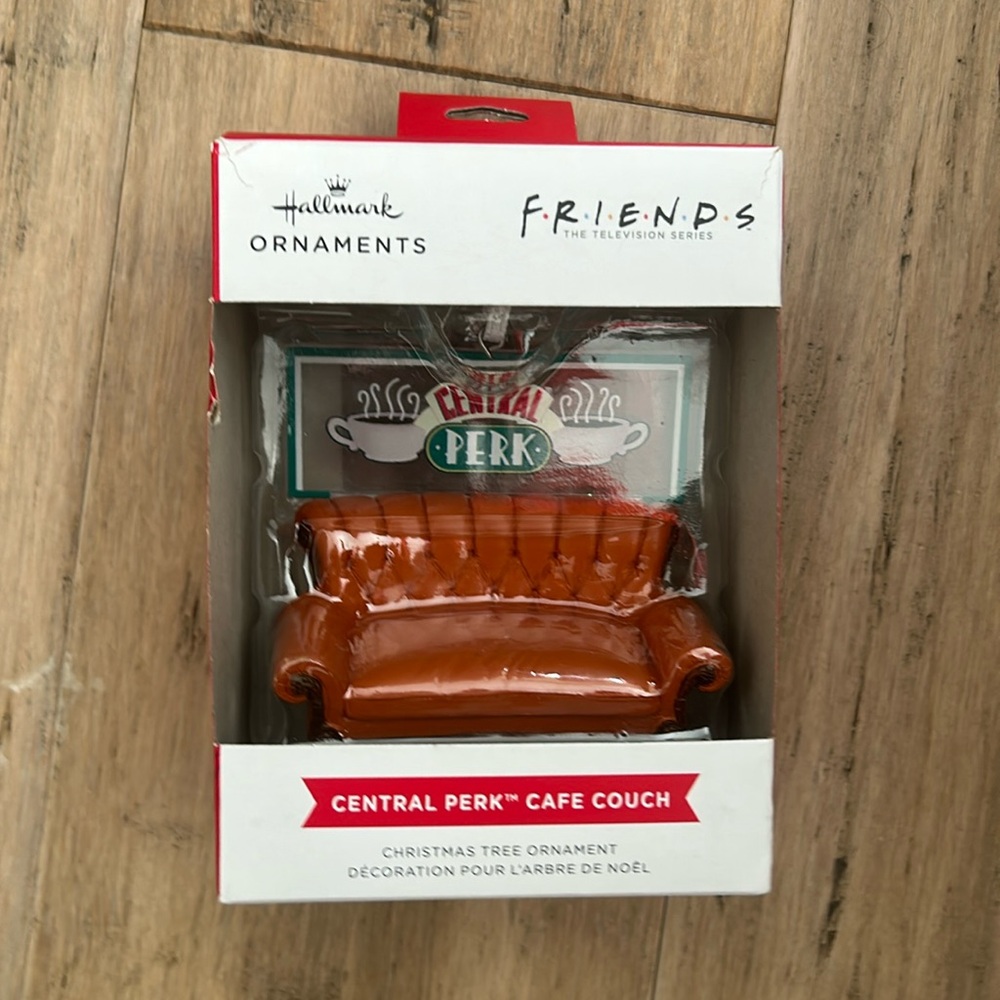 Iconic friends couch from central perk